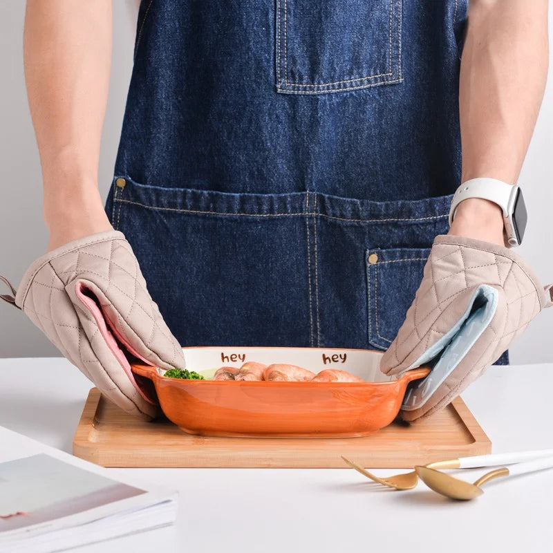 1PCS Fish-Shaped Silicone Oven Glove | Anti-Scald Heat-Resistant Kitchen Glove, Multi-Purpose Dish & Tray Holder
