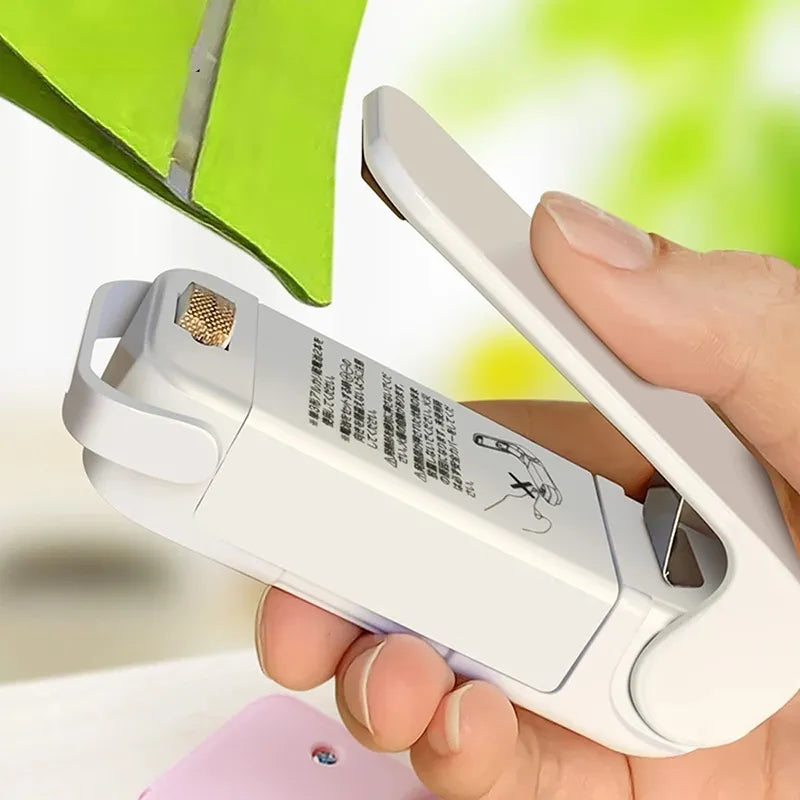 Mini Heat Bag Sealer – Portable Handheld Plastic Food Bag Sealing Machine for Kitchen Storage