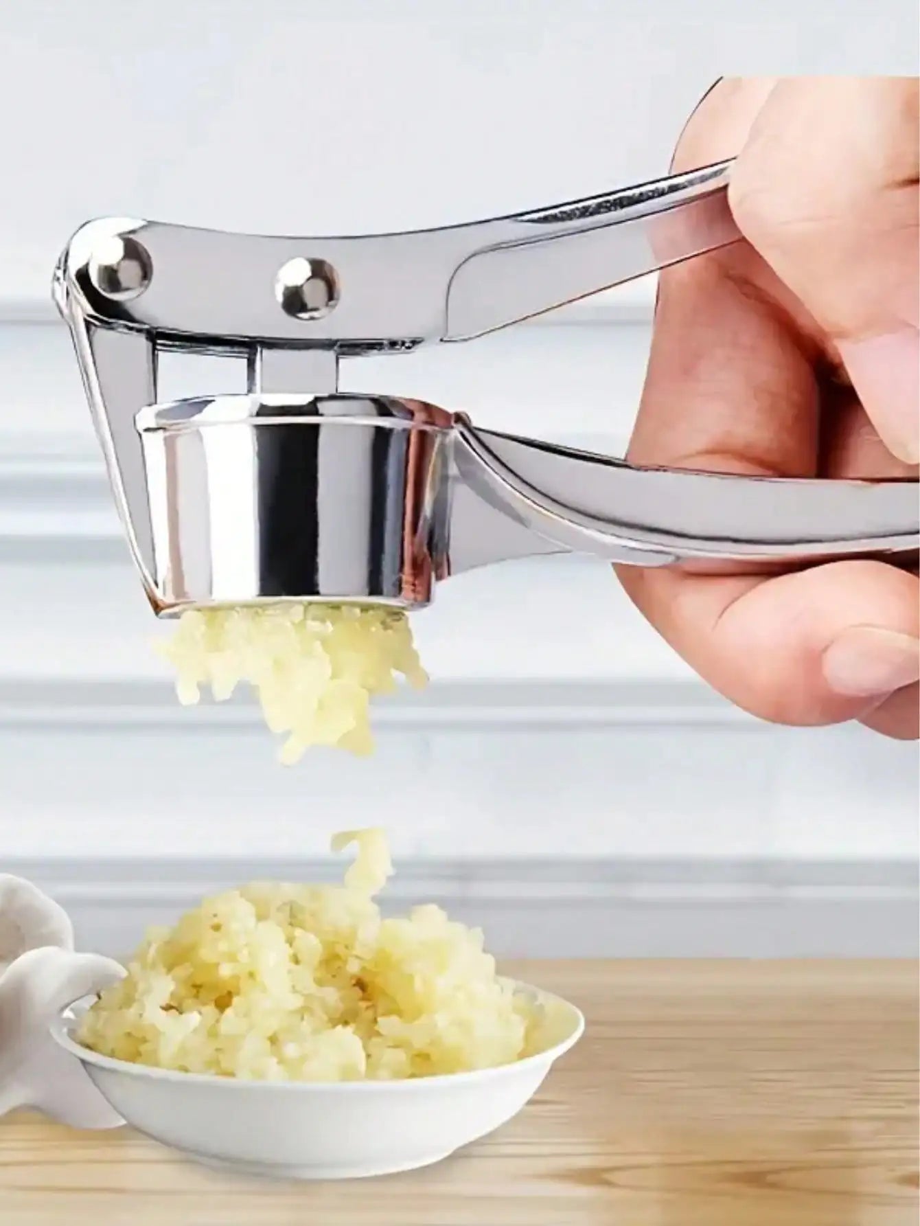 Garlic Press – Washable Garlic Crusher, Ginger Juicer & Masher | Essential Kitchen Gadget